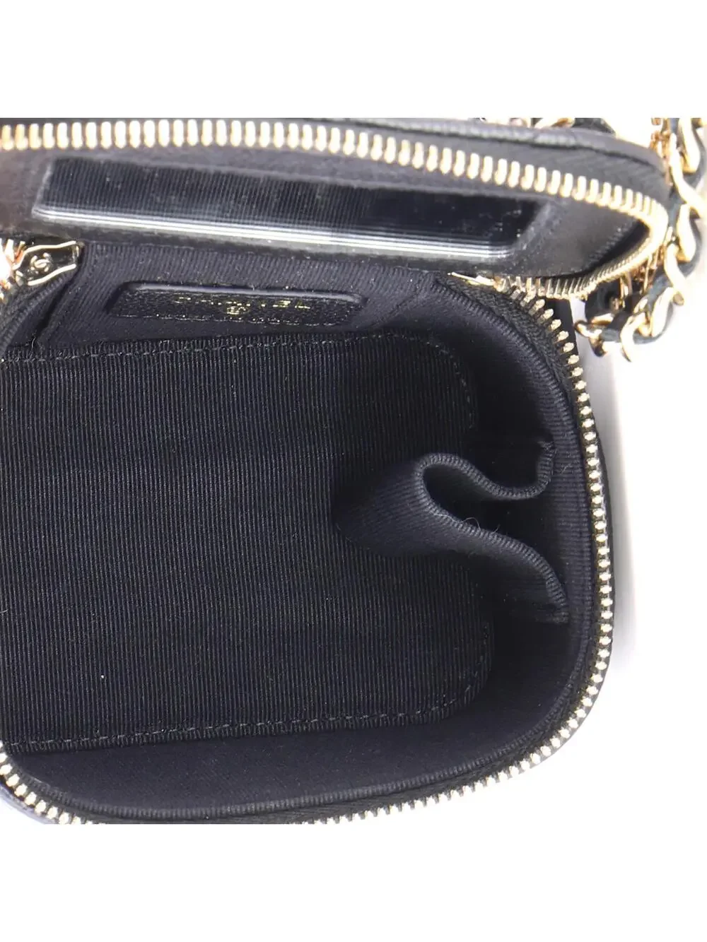 Chanel Tiny Cc Link Vanity Case With #268059C40B